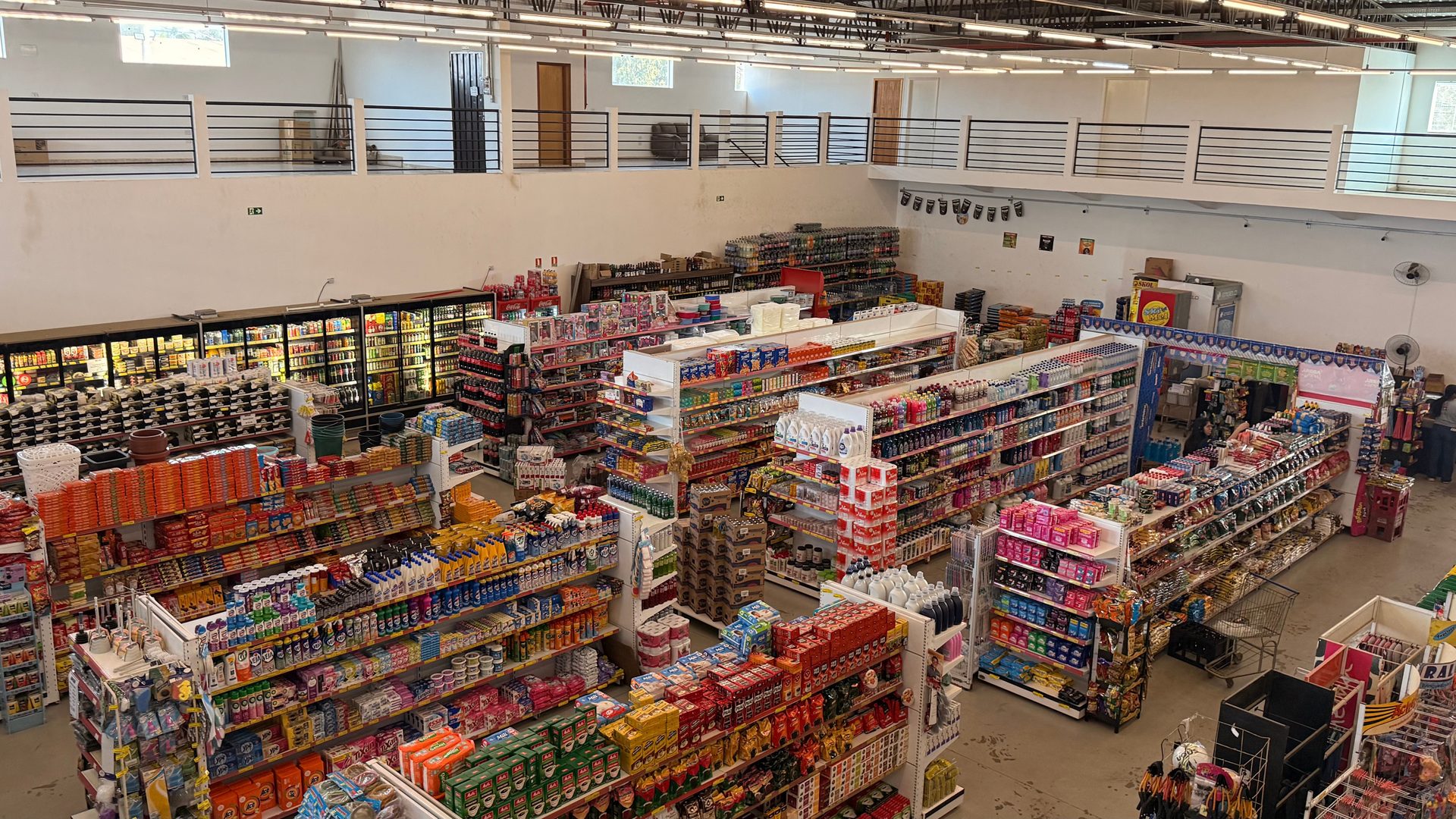 Interior do supermercado Superbá